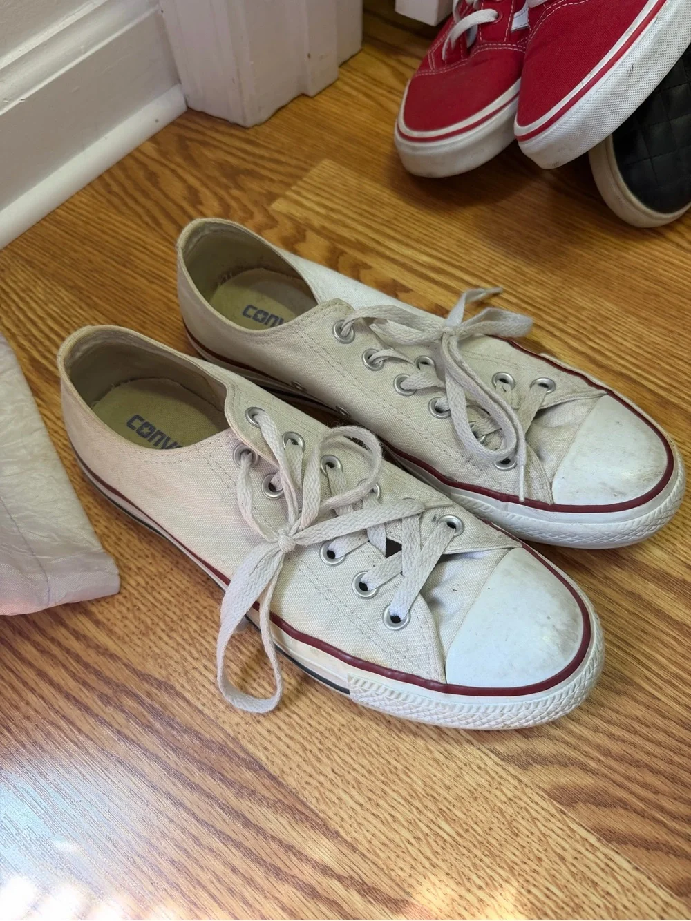 Converse Women’s Cream Canvas Low-Top Sneakers with Red Trim